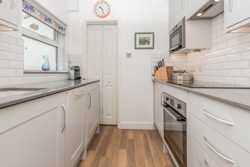 Quaker Lane, Hightown, Liversedge, WF15 photo 3