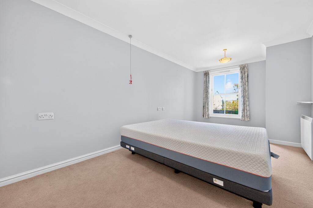Apartment in Gravesham, Windmill Hill - View 2