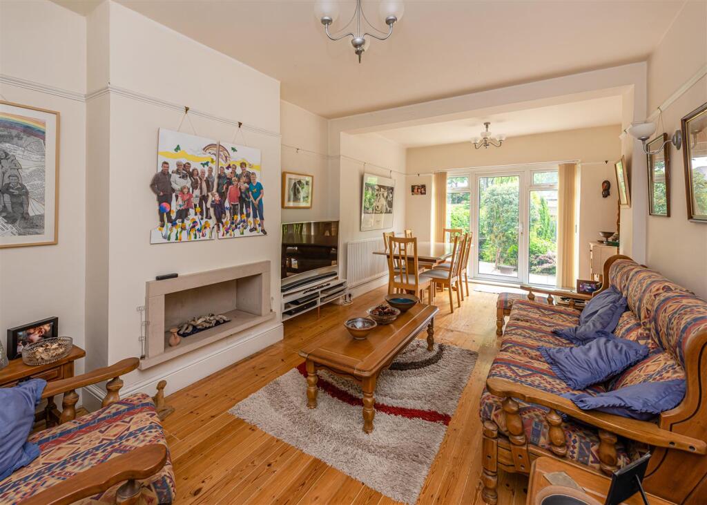 49 Canterbury Road, Penn, Wolverhampton photo 4