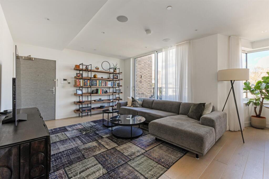 The Crosse, 2 New Tannery Way, Bermondsey photo 3