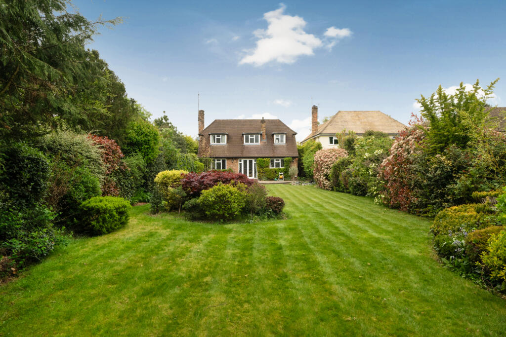 Main image of property: Mayflower Way, Farnham Common, Buckinghamshire, SL2