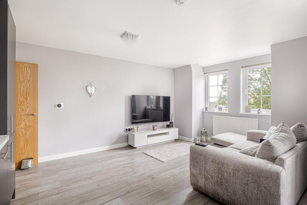 Apartment in East Hertfordshire, Bishop's Stortford - View 3