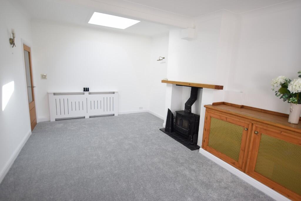 Arundel Close, BN24 photo 3