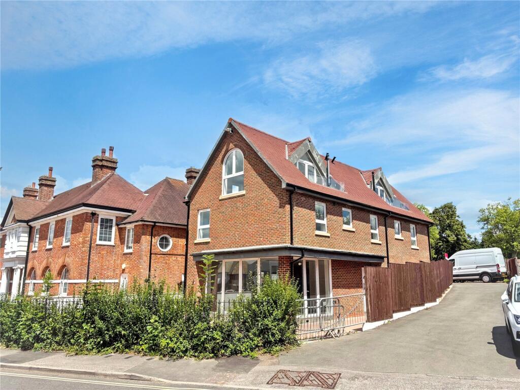 Main image of property: West Street, Haslemere, Surrey, GU27