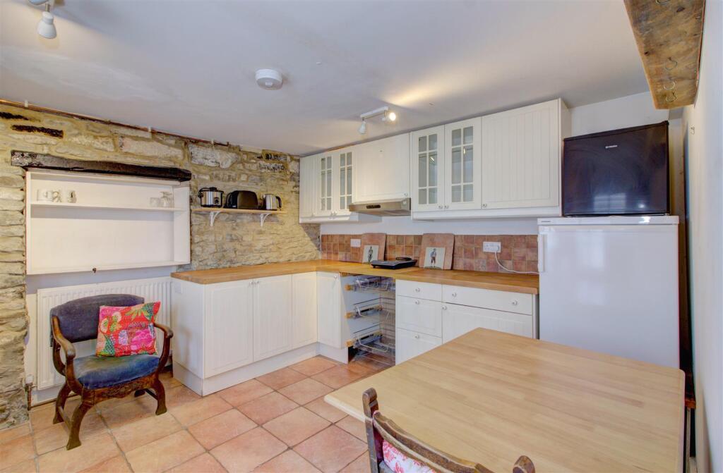Malmesbury photo 4