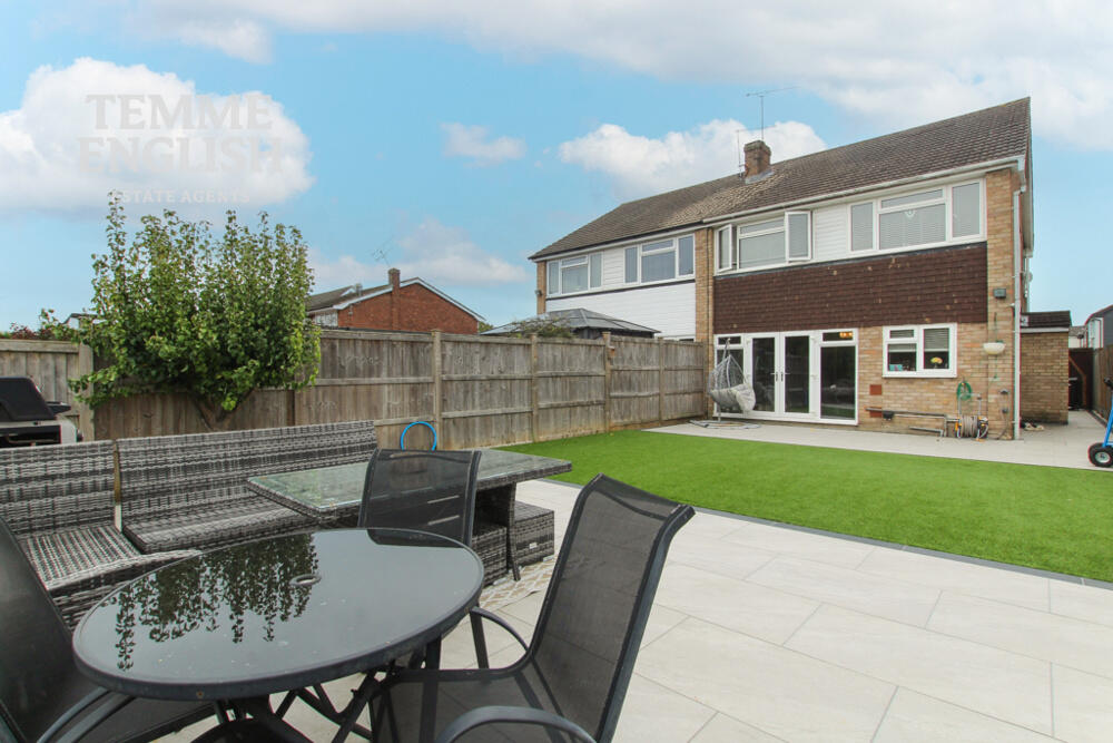Ozonia Way, Wickford, Essex, SS12 photo 2