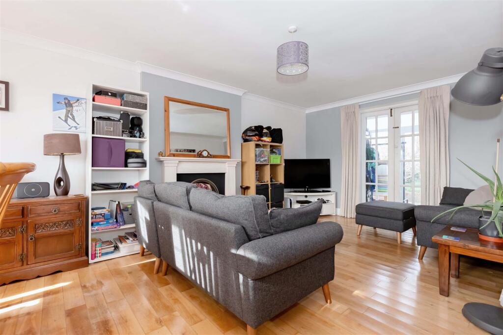 Upper Brighton Road, Worthing photo 5