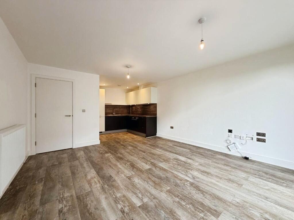 Apartment in Tonbridge - View 3