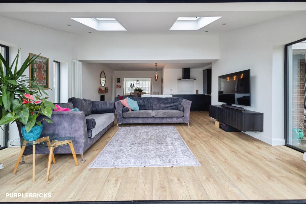House in Rochdale, Greater Manchester - View 4