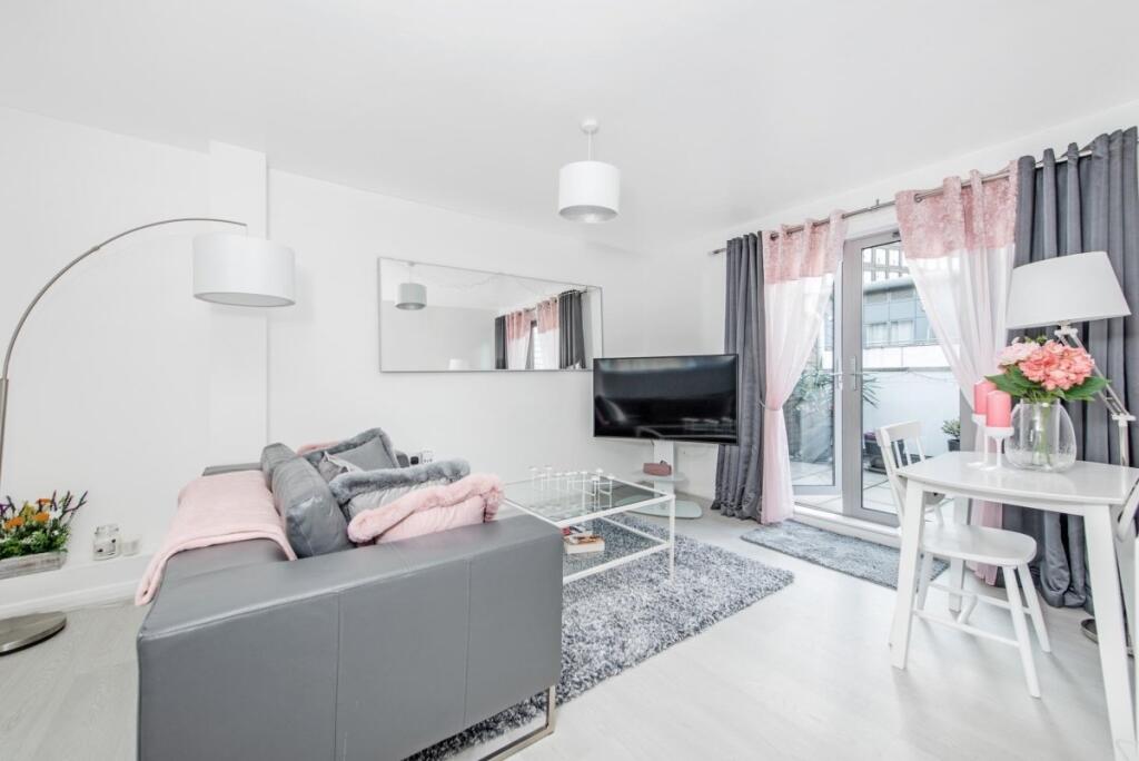 Apartment in London, London Borough of Hackney - View 3