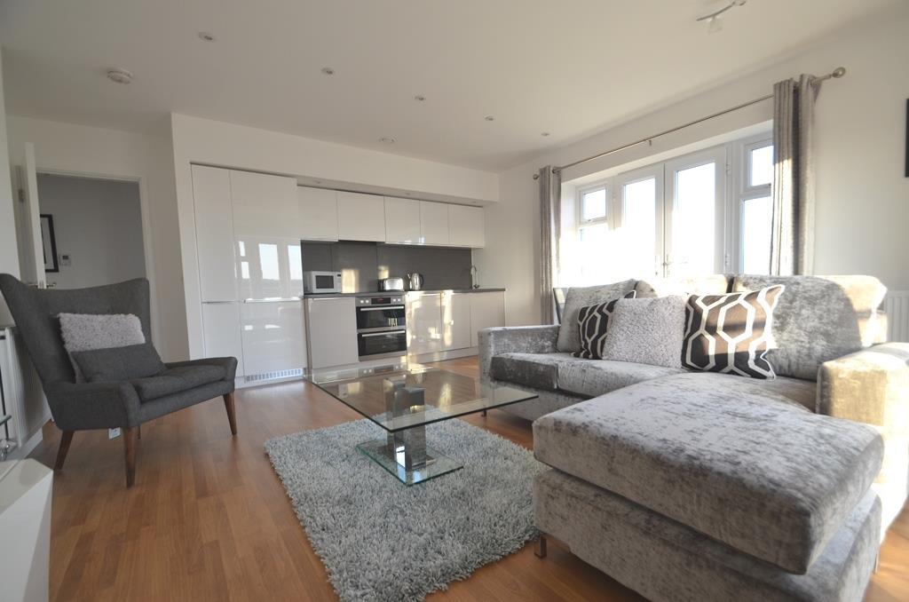 Apartment in Southall - View 2