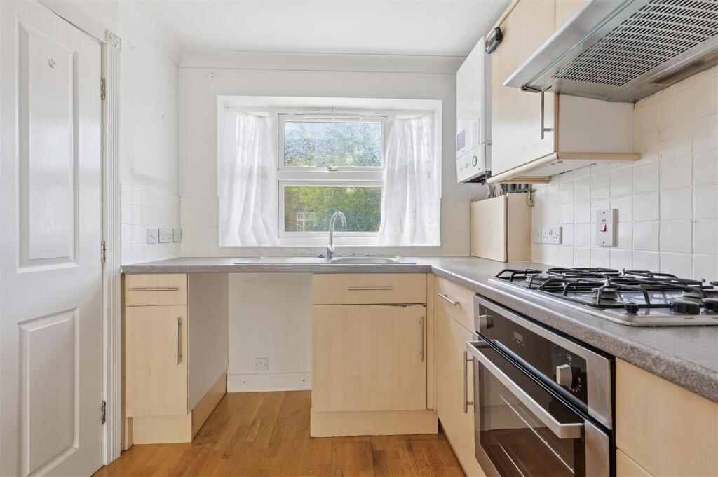 Albany Road, Enfield – pohled 5
