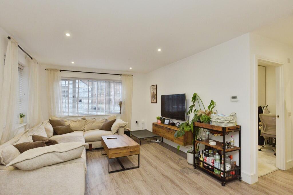 Apartment in Stony Stratford, Calverton End - View 5