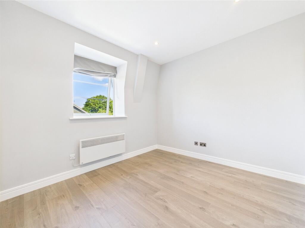 Apartment in Twickenham - View 5
