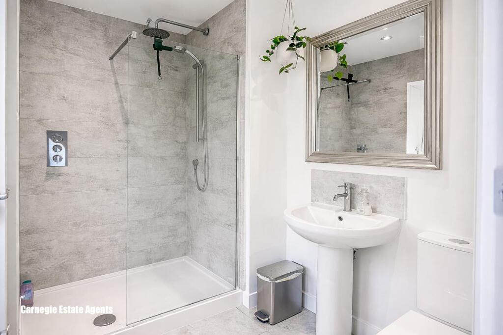 Additional image 20 of Roundwood Drive, Welwyn Garden City