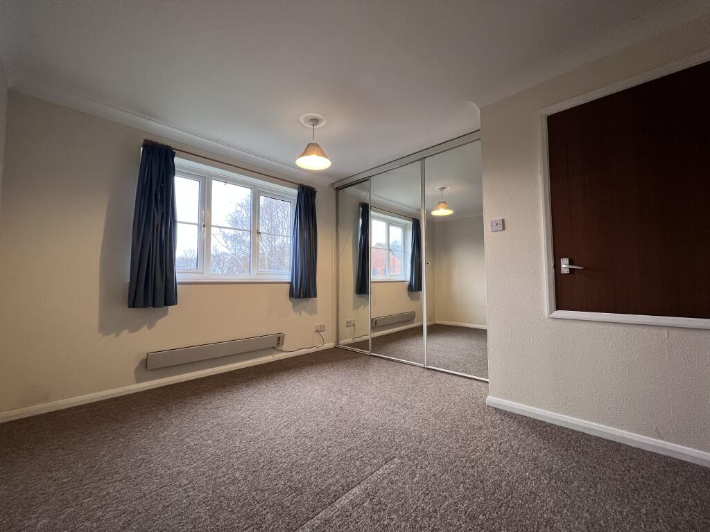 House in Portsmouth - More