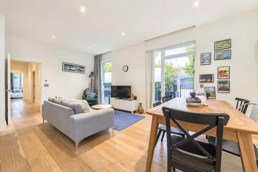 Apartment in London - View 3