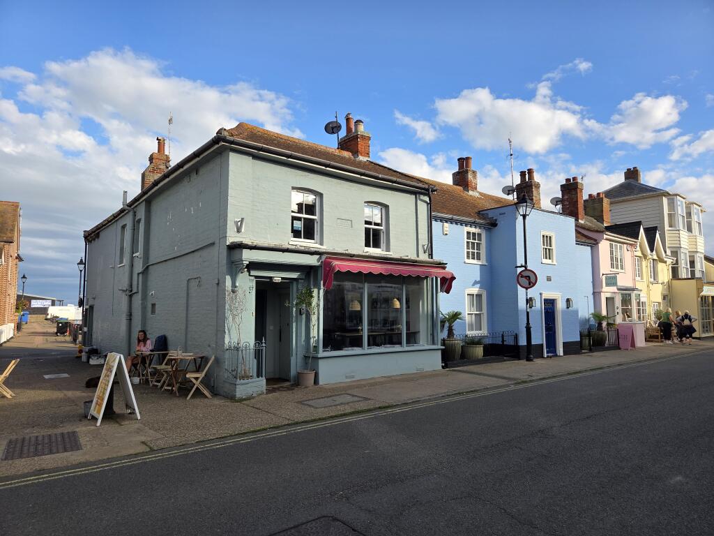 Main image of property: 110 High Street, Aldeburgh, Suffolk