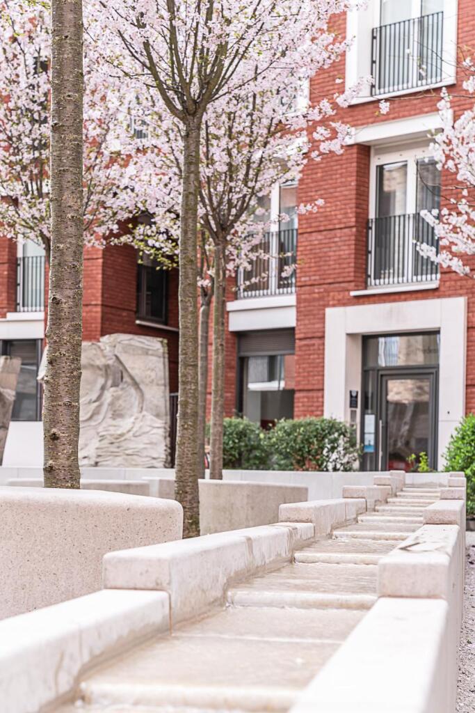 Apartment in London - More