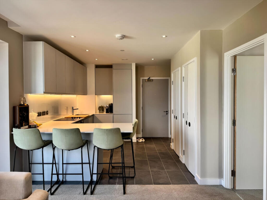 Apartment in Manchester - View 5