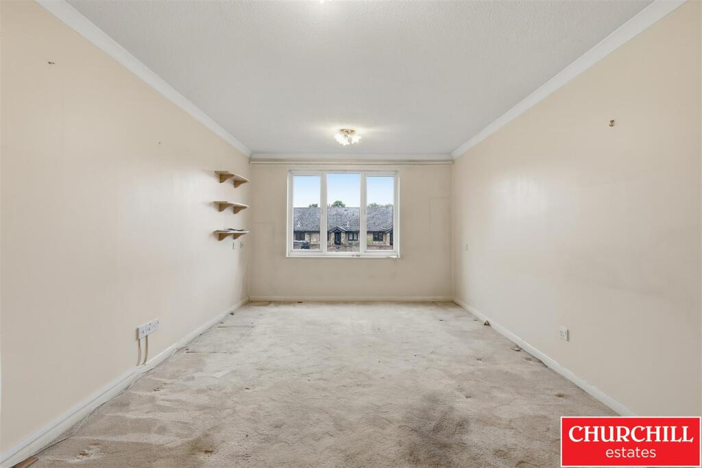 Apartment in London, Wanstead - View 3