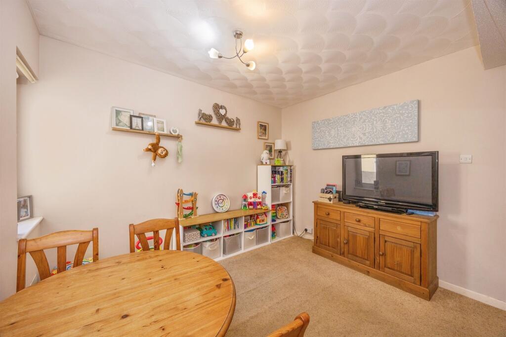 House in Portsmouth - View 4