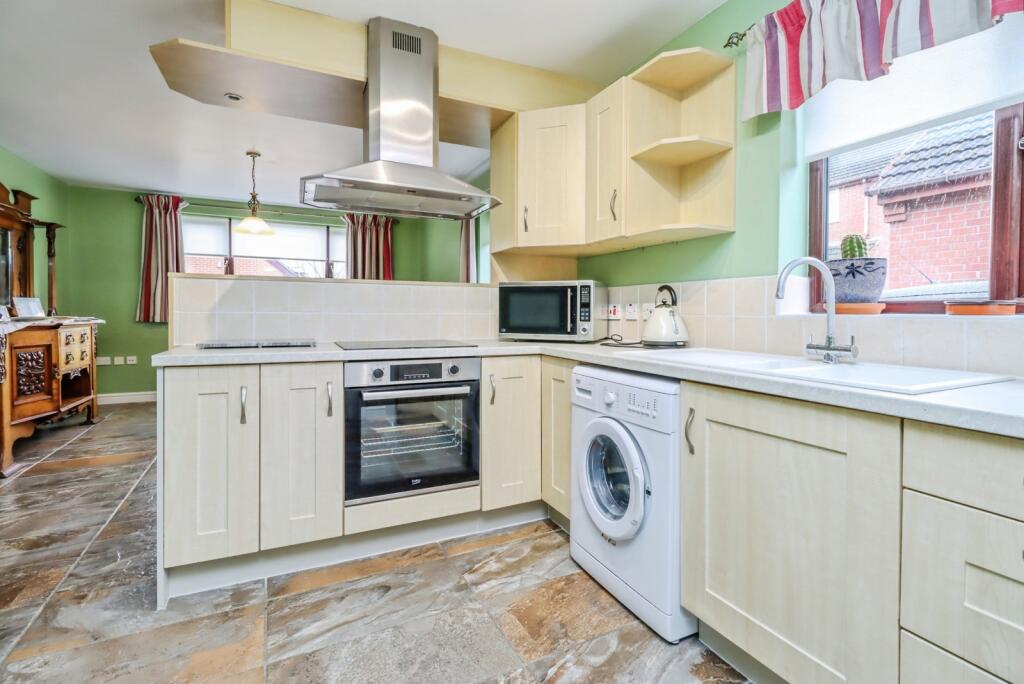 House in Powys, Llandrinio - More