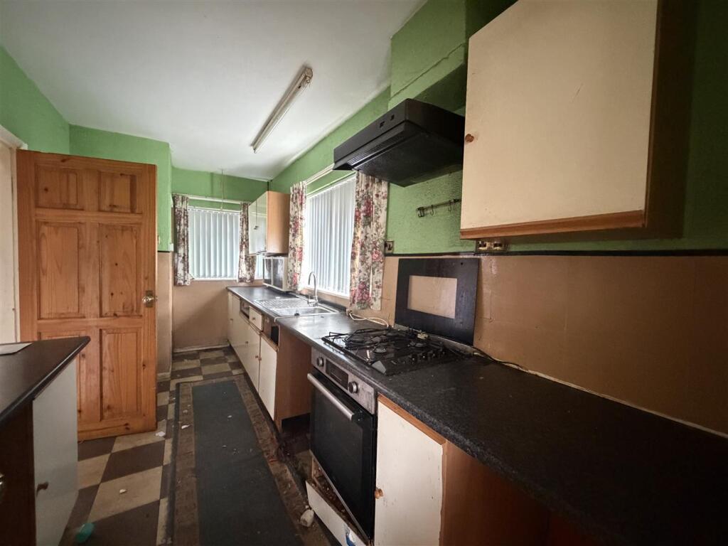 House in Bradford - View 4
