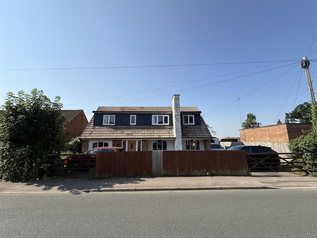 Main image of property: Coventry Road, Narborough, Leicester