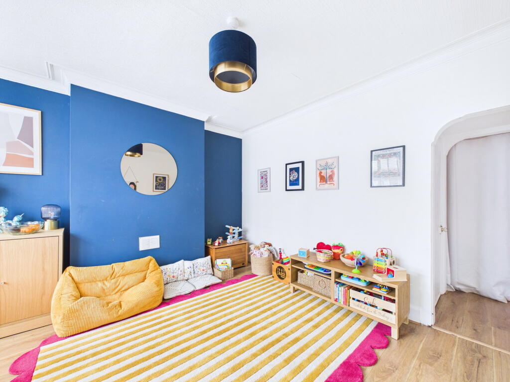 House in Nottingham - View 2