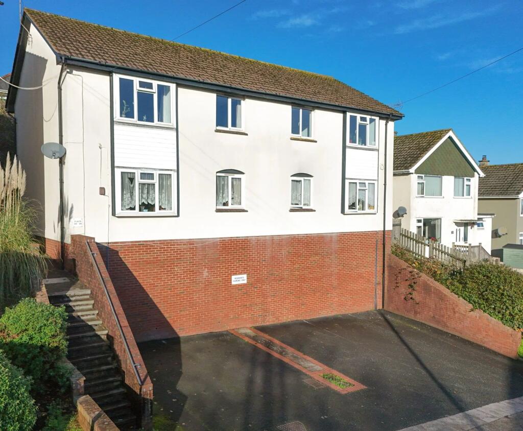 Main image of property: Elsdale Road, Paignton, TQ4 5NX