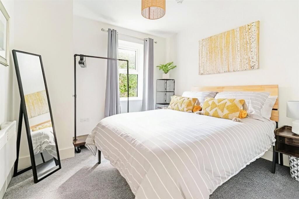 Main image of property: Frant Road, Tunbridge Wells, Kent, TN2