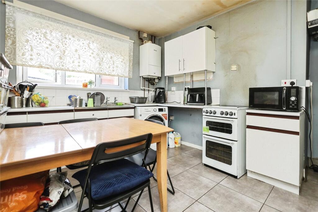 House in Birmingham, West Midlands - View 4