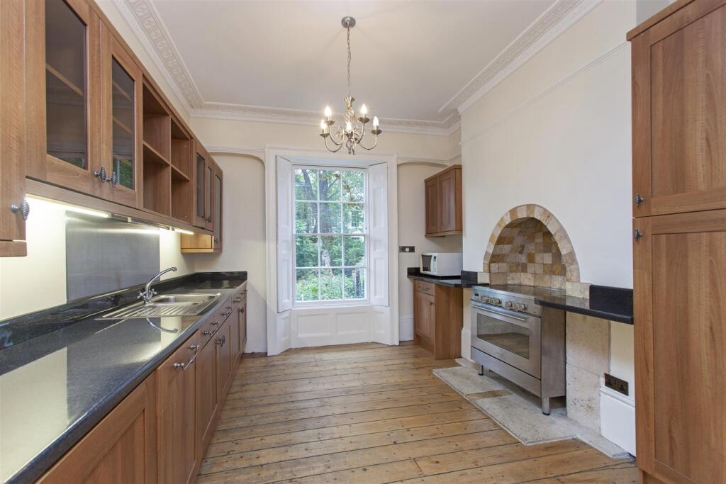 Apartment in London - View 4