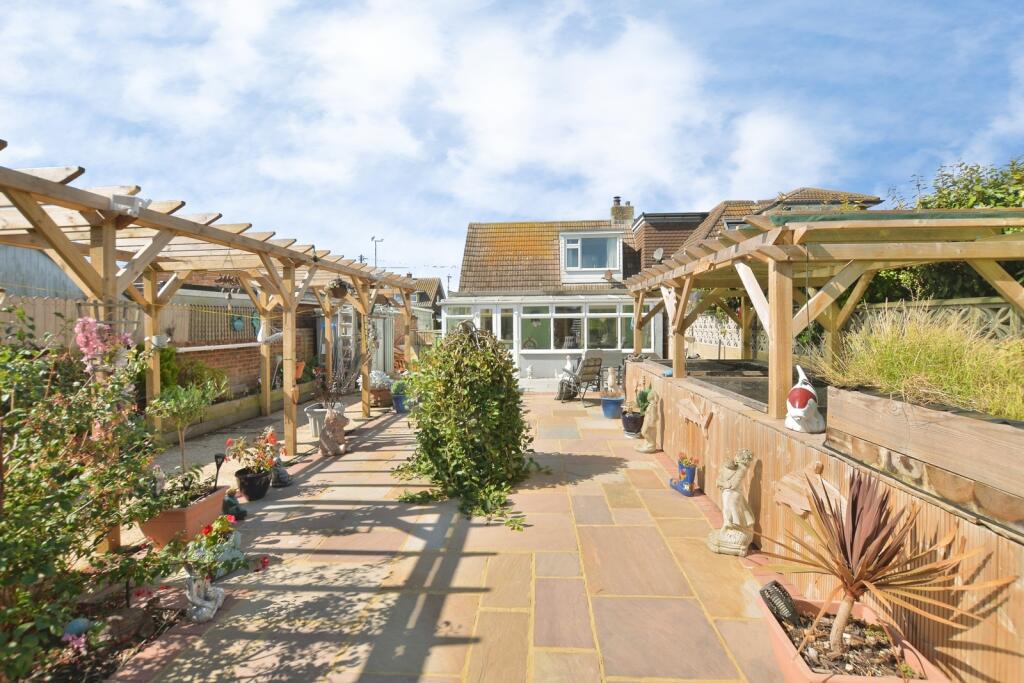 House in Lydd on Sea, Lade, Lydd - More