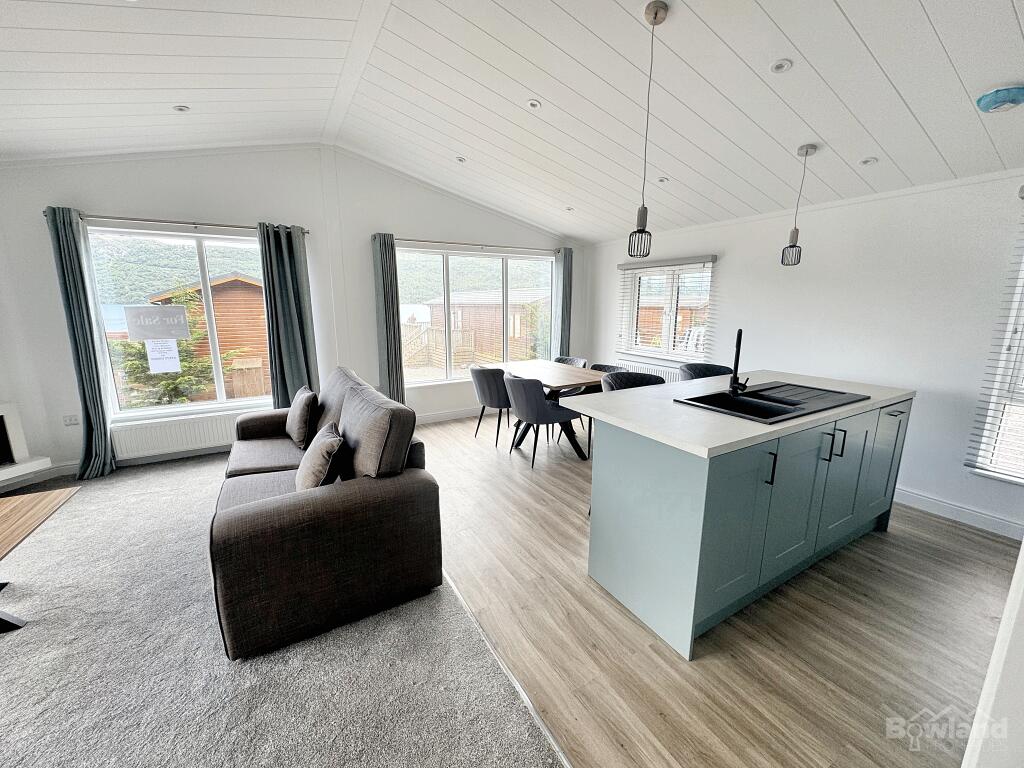 24 The Hamptons, Lakeland Lodge The Hamptons, Glendoe Road IV63 7YE photo 4