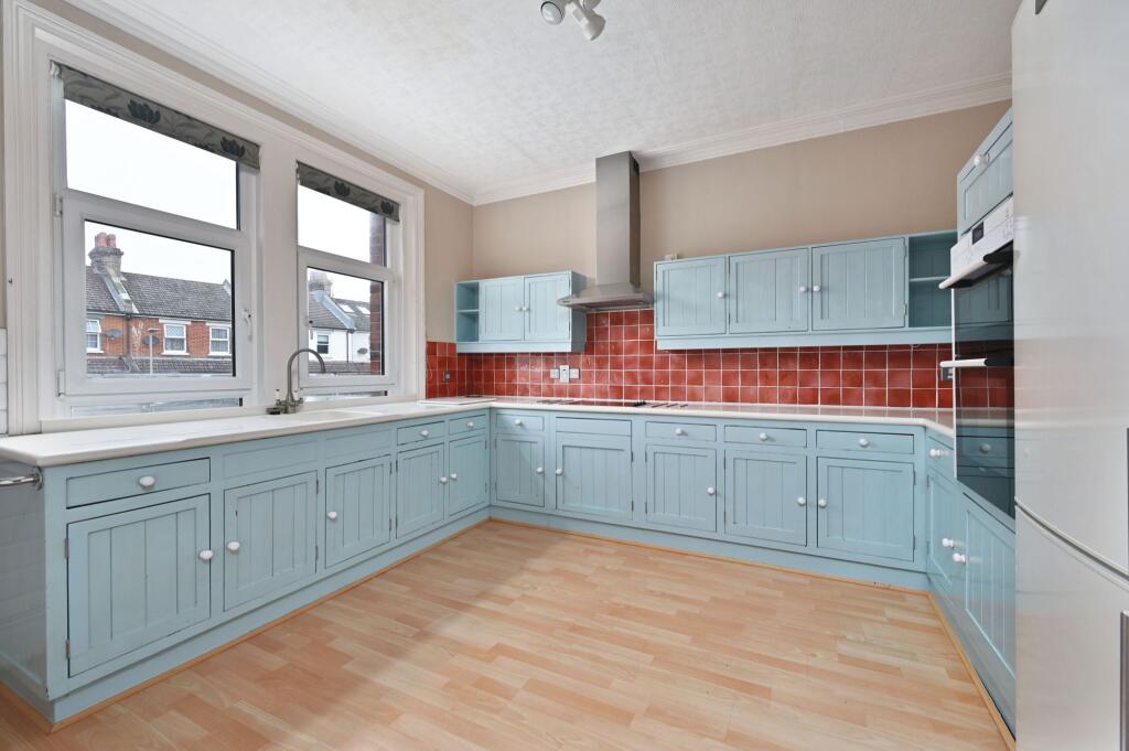 Apartment in Brighton - View 2