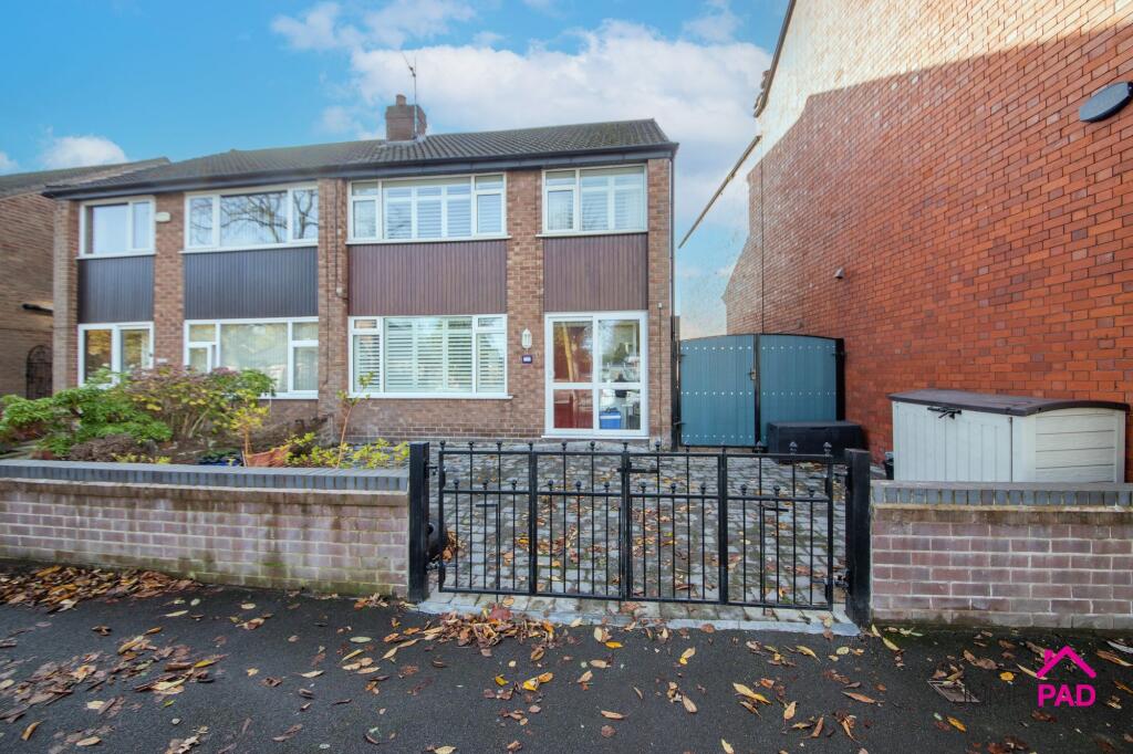 Main image of property: High Street, Newton-Le-Willows, WA12