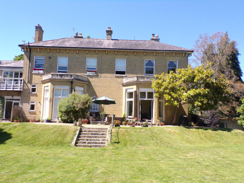 Main image of property: Lyndhurst