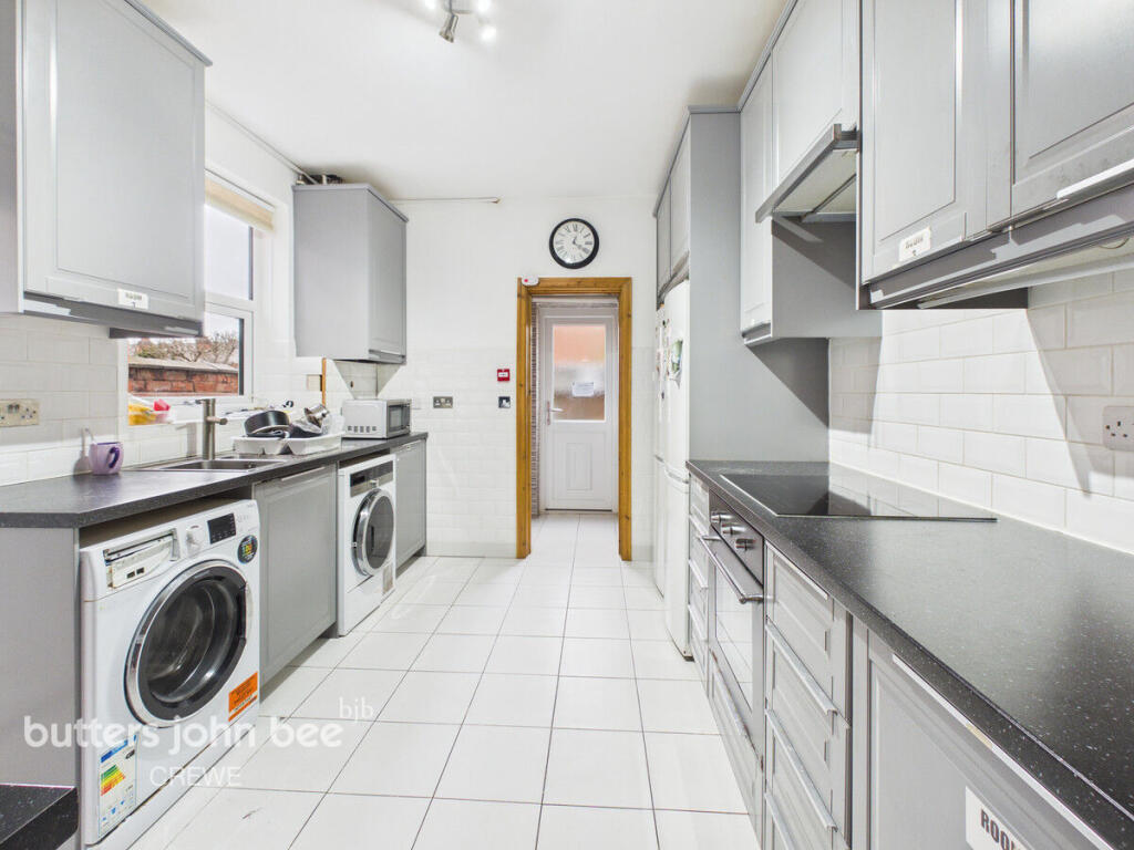 House in Crewe, Cheshire East - View 2