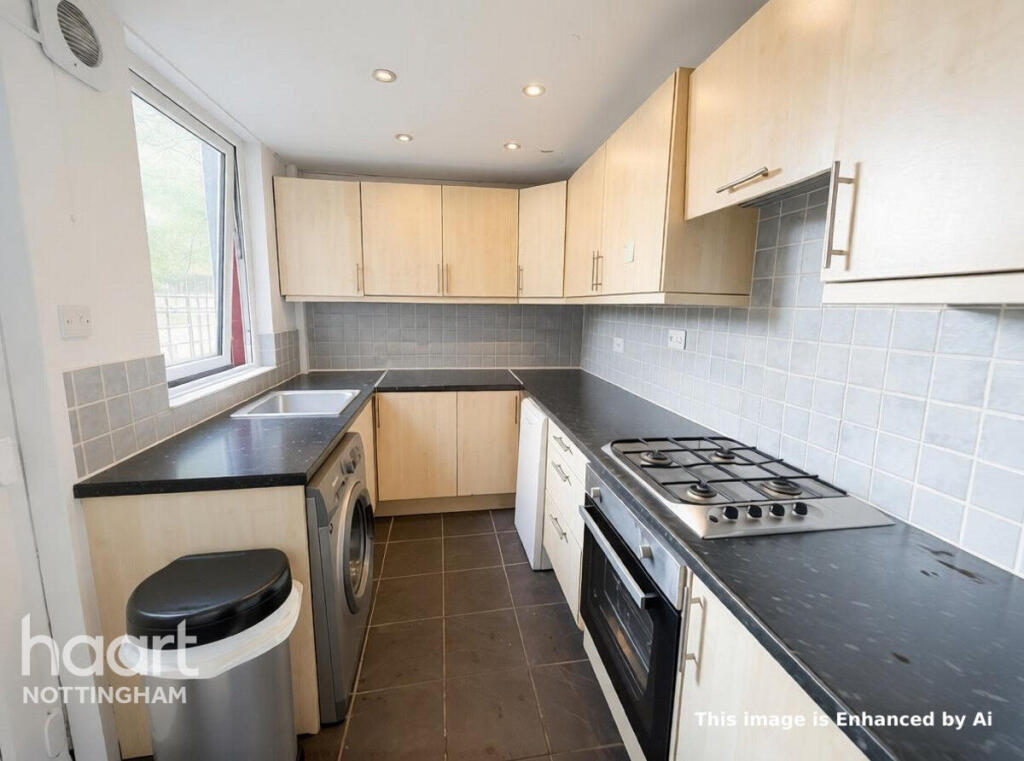 House in Nottingham - View 4