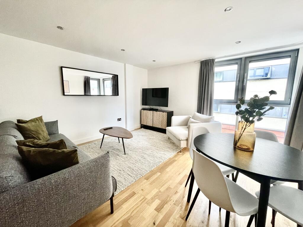 Main image of property: Flat 104, Kings Quarter Apartments, 15 King Square Avenue, Bristol, Bristol