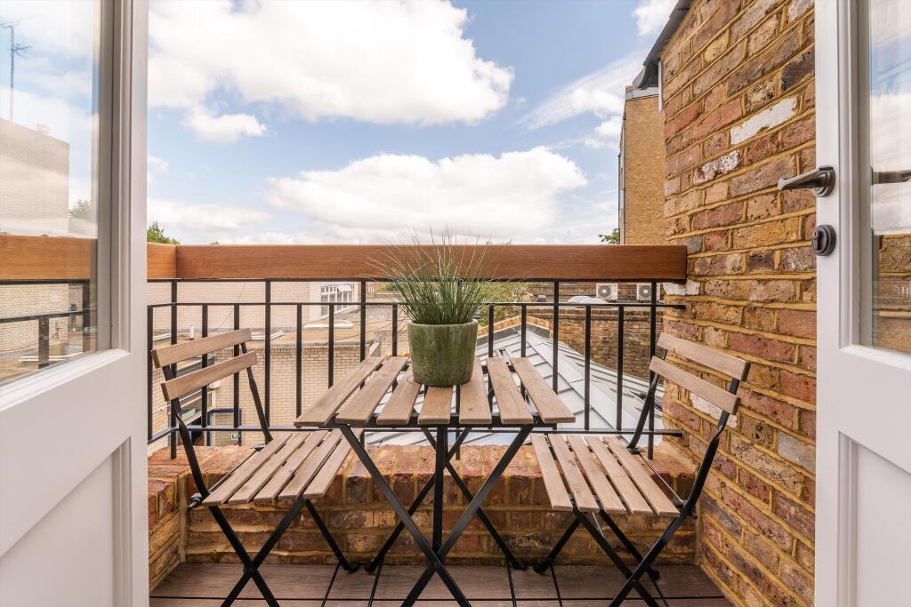 Apartment in London - View 4