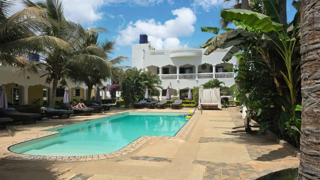 Main image of property: Brufut, Western