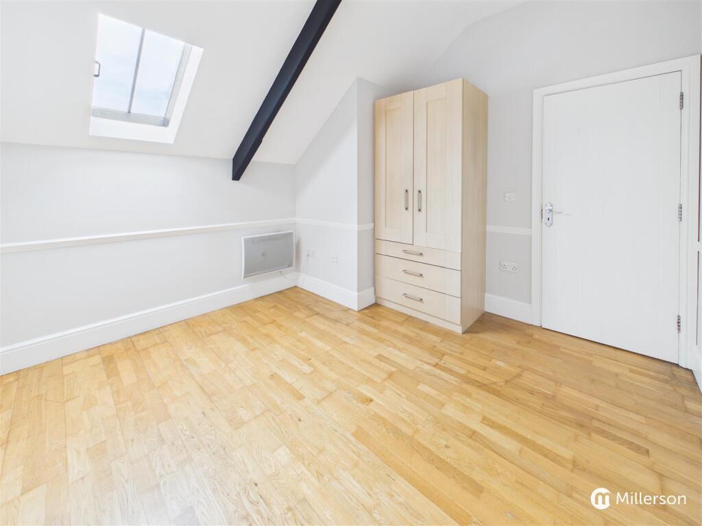 Apartment in Truro - View 4