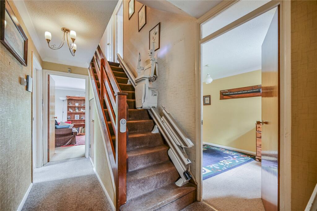 House in London, Brunswick Park - View 2