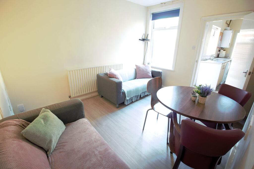 House in Lincoln, New Boultham - View 2