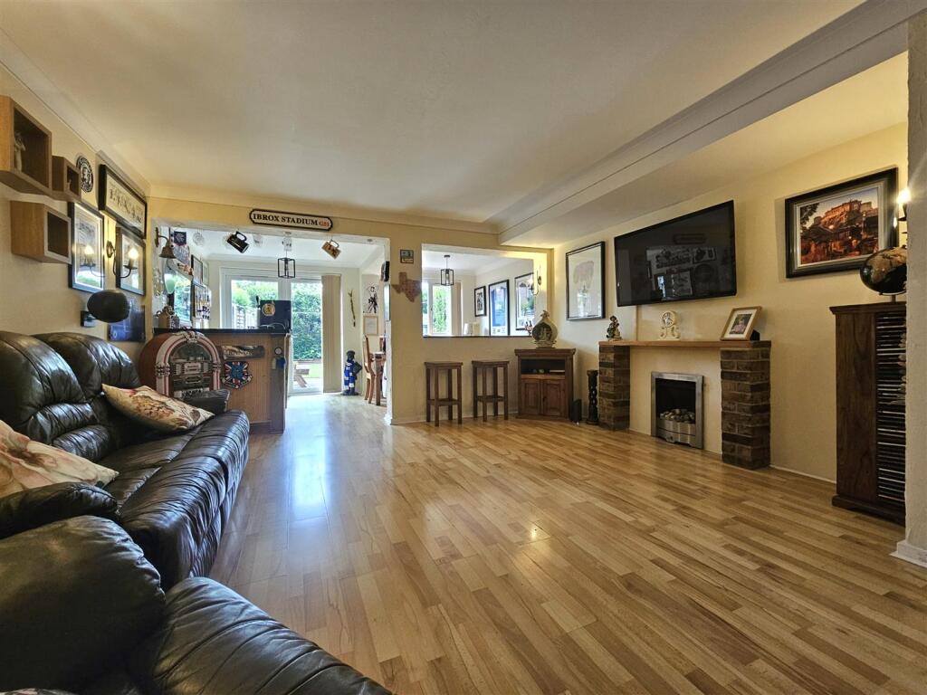 House in Solihull, West Midlands - View 2