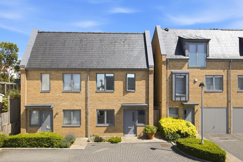 Main image of property: Wood Street, Tunbridge Wells, TN1