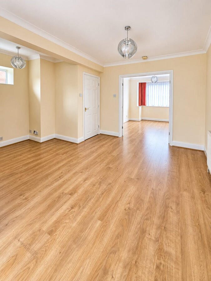 House in Hatfield, Birchwood - More
